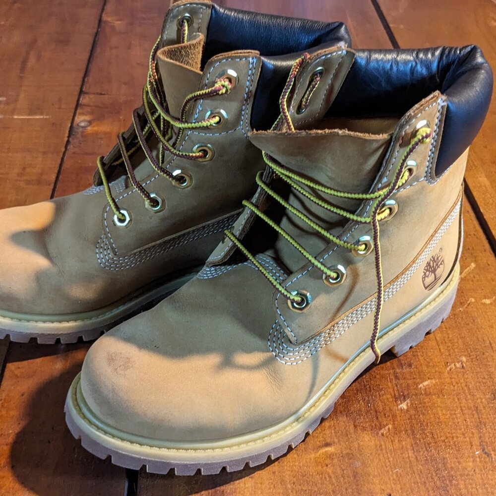 Timberland Nubuck Boots - Size 7M